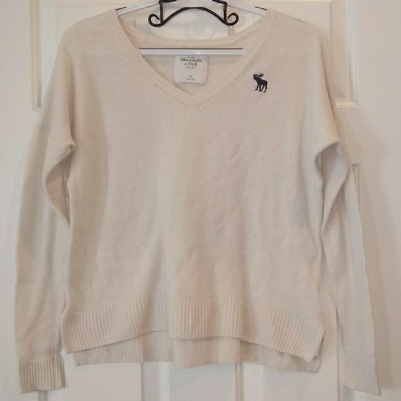 Abercrombie & Fitch Sweaters - 😍2/$15😍Abercrombie & Fitch Sweater